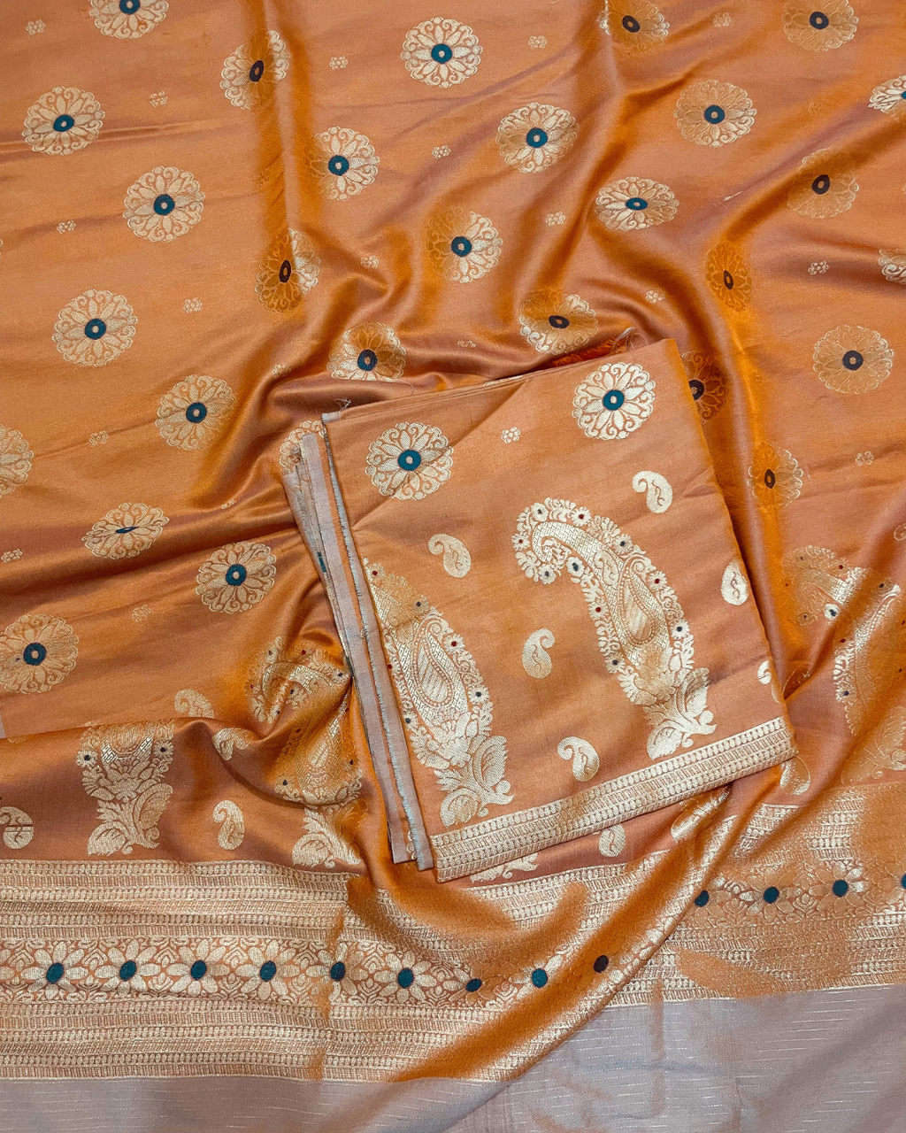 Gul-e-Zar Banarsi Shawl - Ember Orange