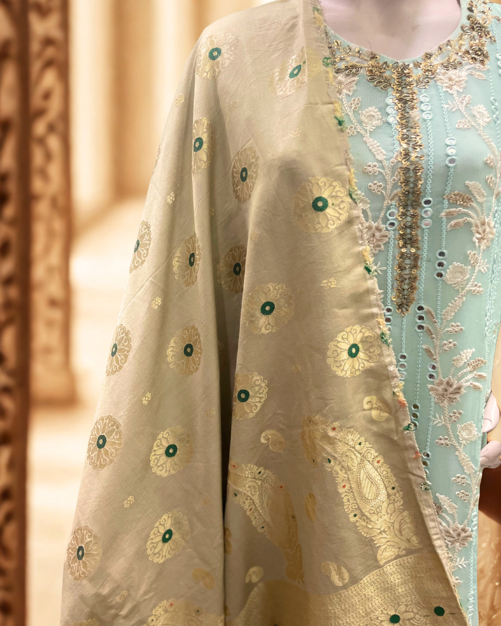 Gul-e-Zar Banarsi Shawl - Champagne Beige